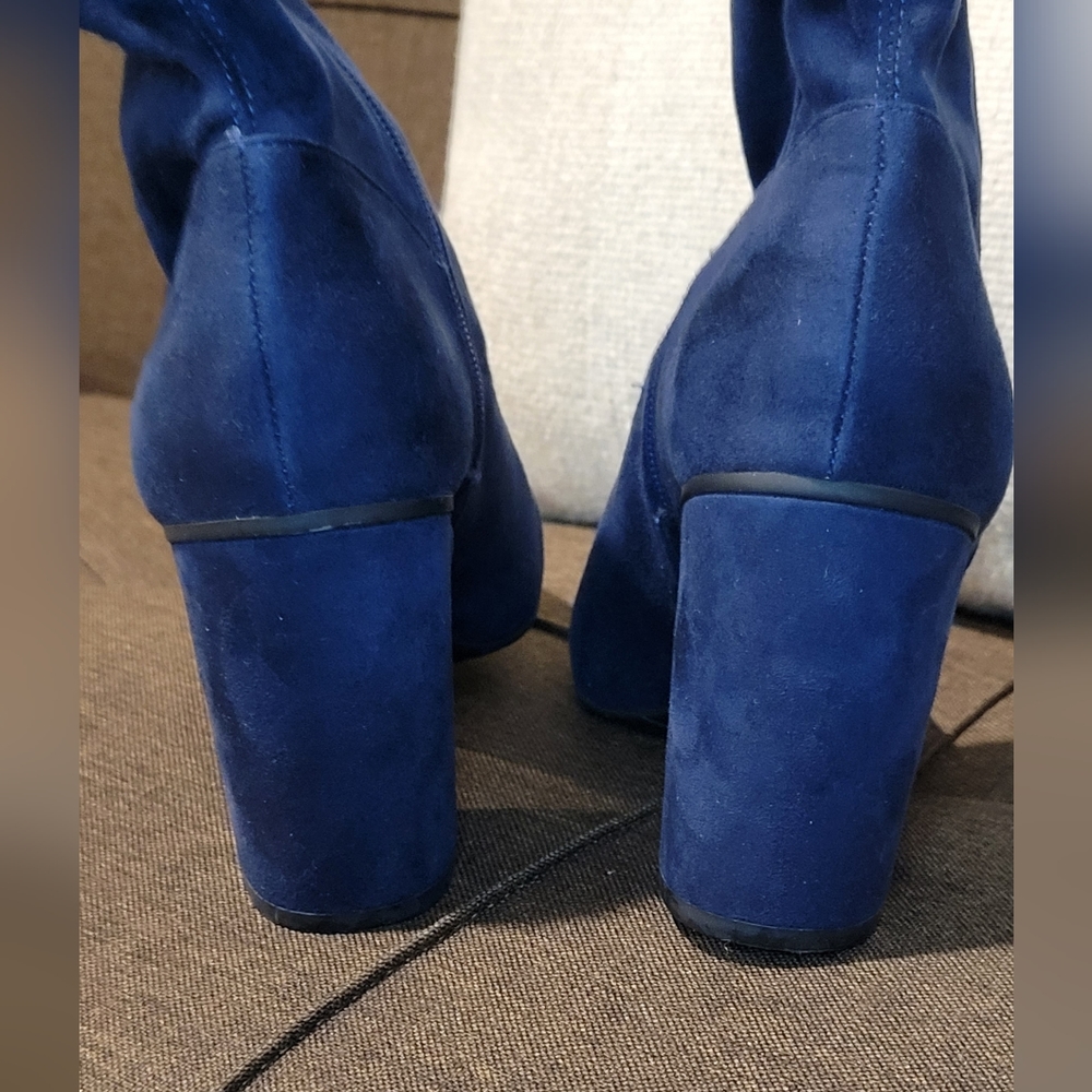 Kenneth Cole Blue Suede Round Toe Side Zip Ankle Booties Shoes SZ 9.5 - Picture 9 of 10
